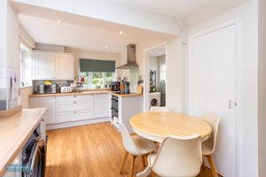 Kitchen/Diner- click for photo gallery